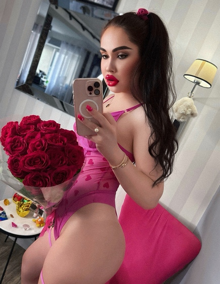 Prostituta Alexandra (Shemale)  Kharkiv: +380737330707